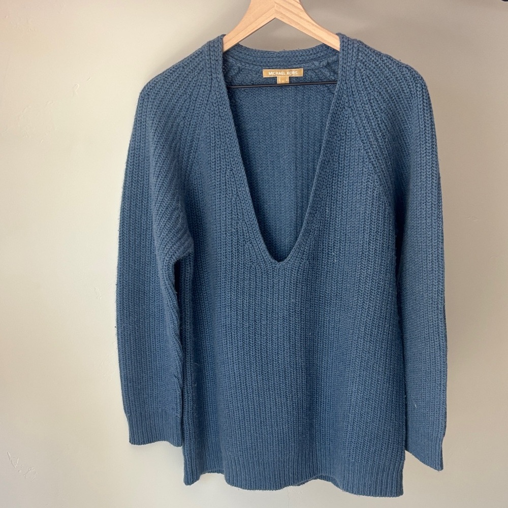 Michael Kors V-Neck Sweater in Blue